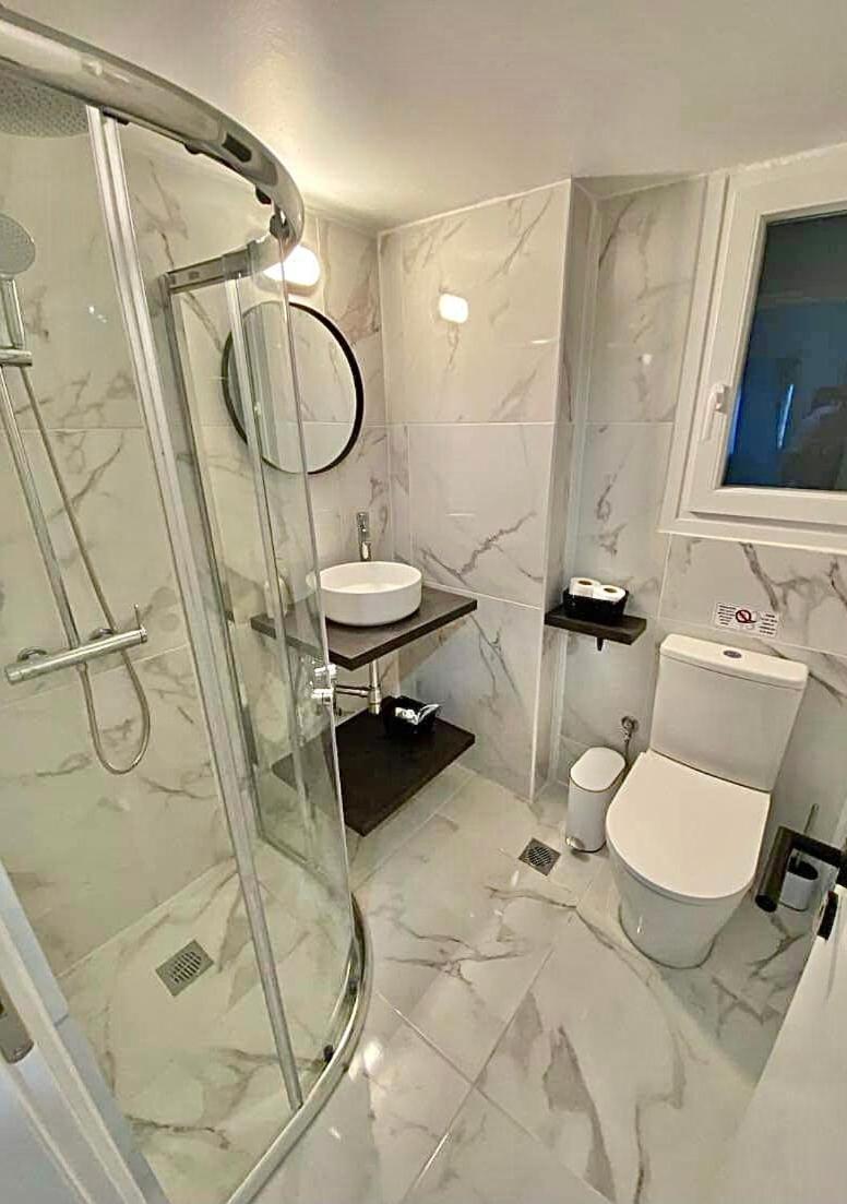 Comfortable Apartment In The City Center Athens Exterior photo